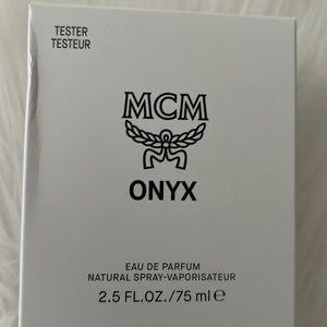 BNIB MCM ONYX